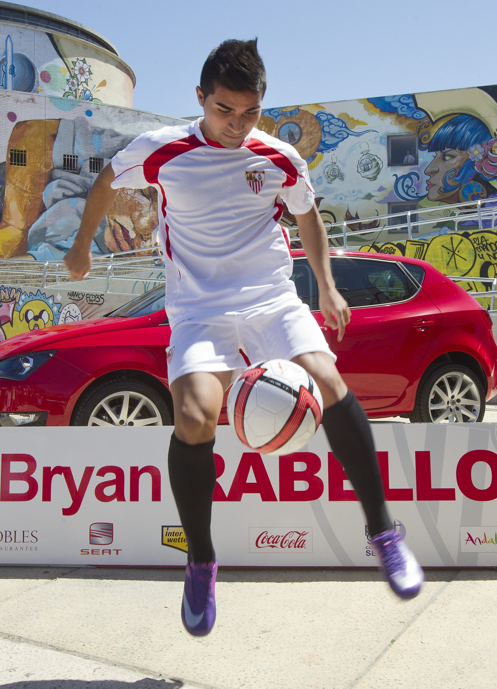 Bryan Rabello, en su presentación con el Sevilla.