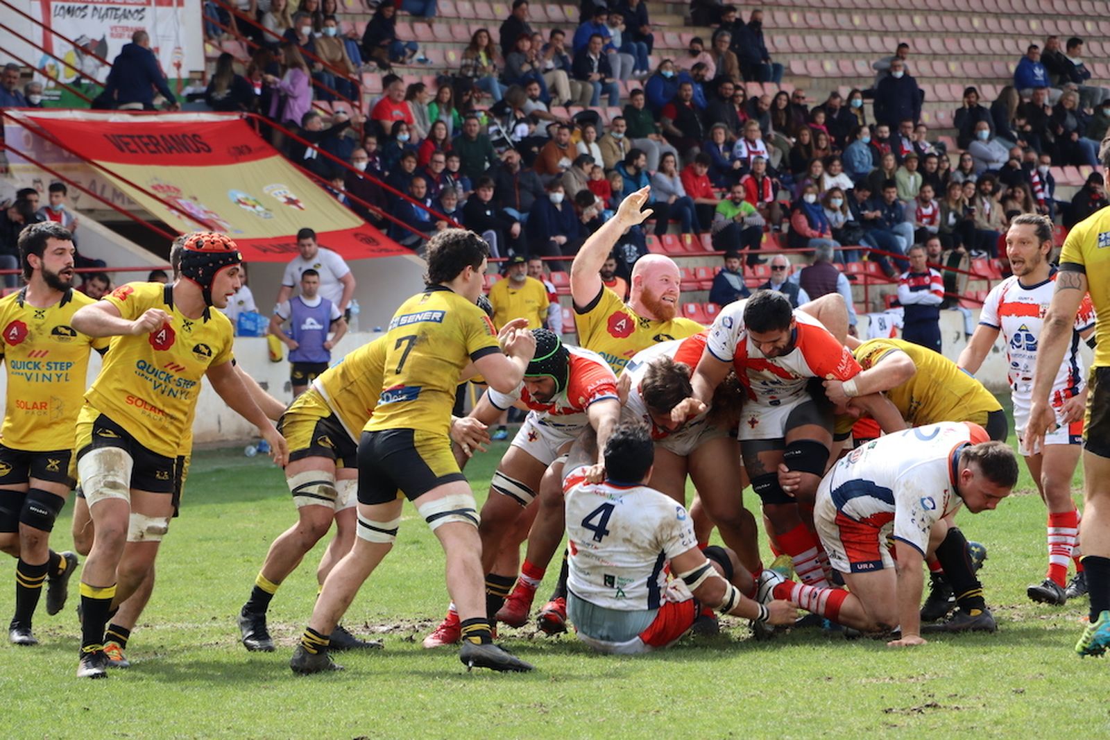 Una acción del encuentro que la pasada temporada disputaron ambos equipos en el Juan Rojas.