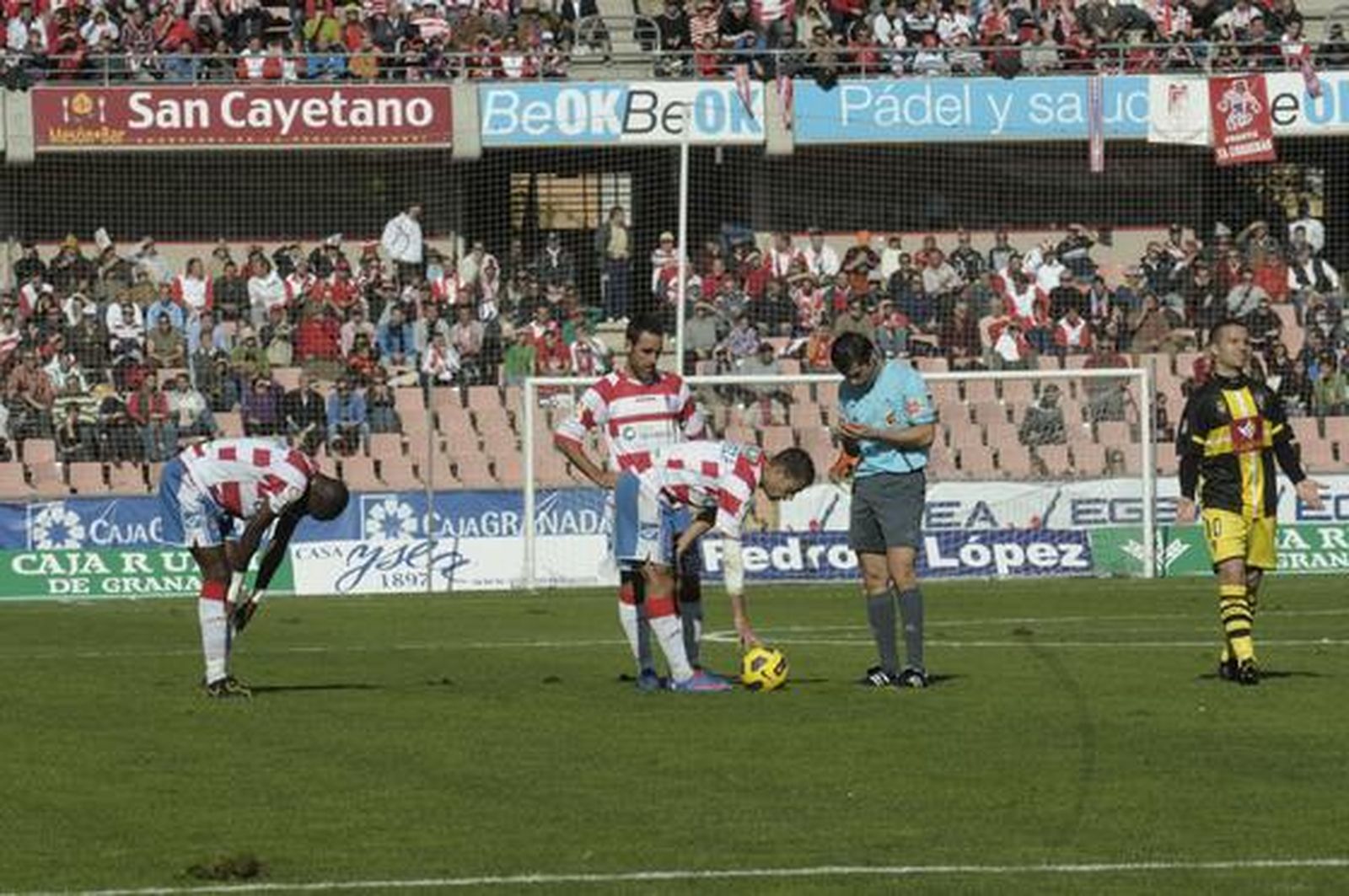 El Granada saca un punto ante el Córdoba

Foto: J.Ochando