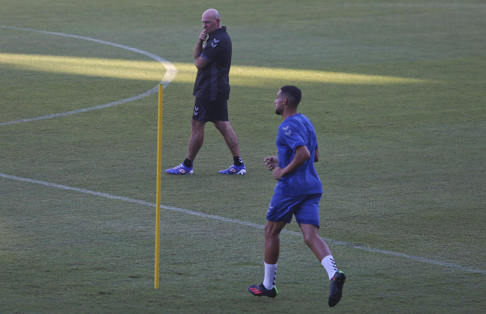 Galería de fotos: Lumor sigue como uno más en una sesión complicada para el Málaga CF Galería de fotos: Lumor sigue como uno más en una sesión complicada para el Málaga CF