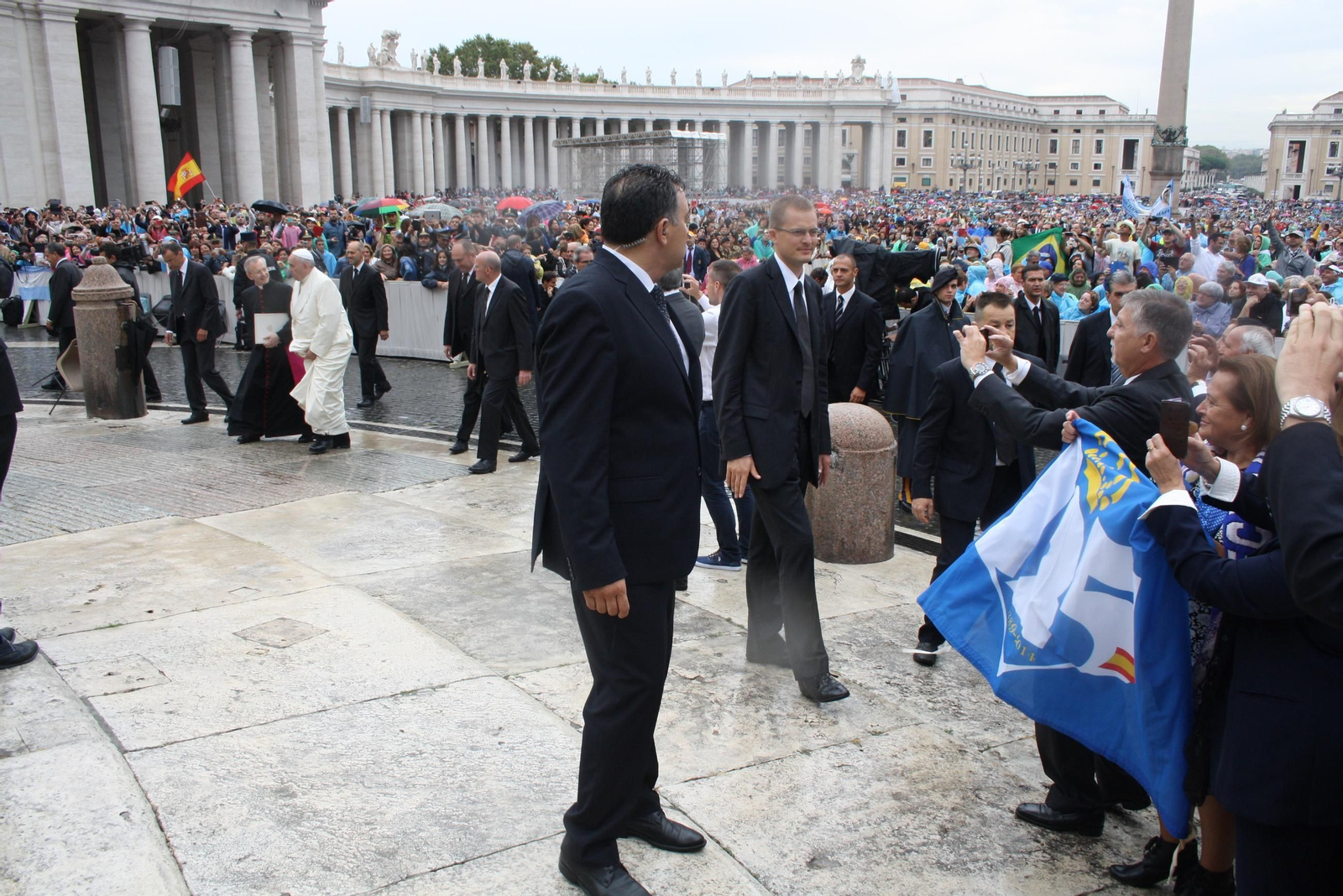 El día que el Papa Francisco recibió a una delegación del Recreativo de Huelva por su 125 aniversario