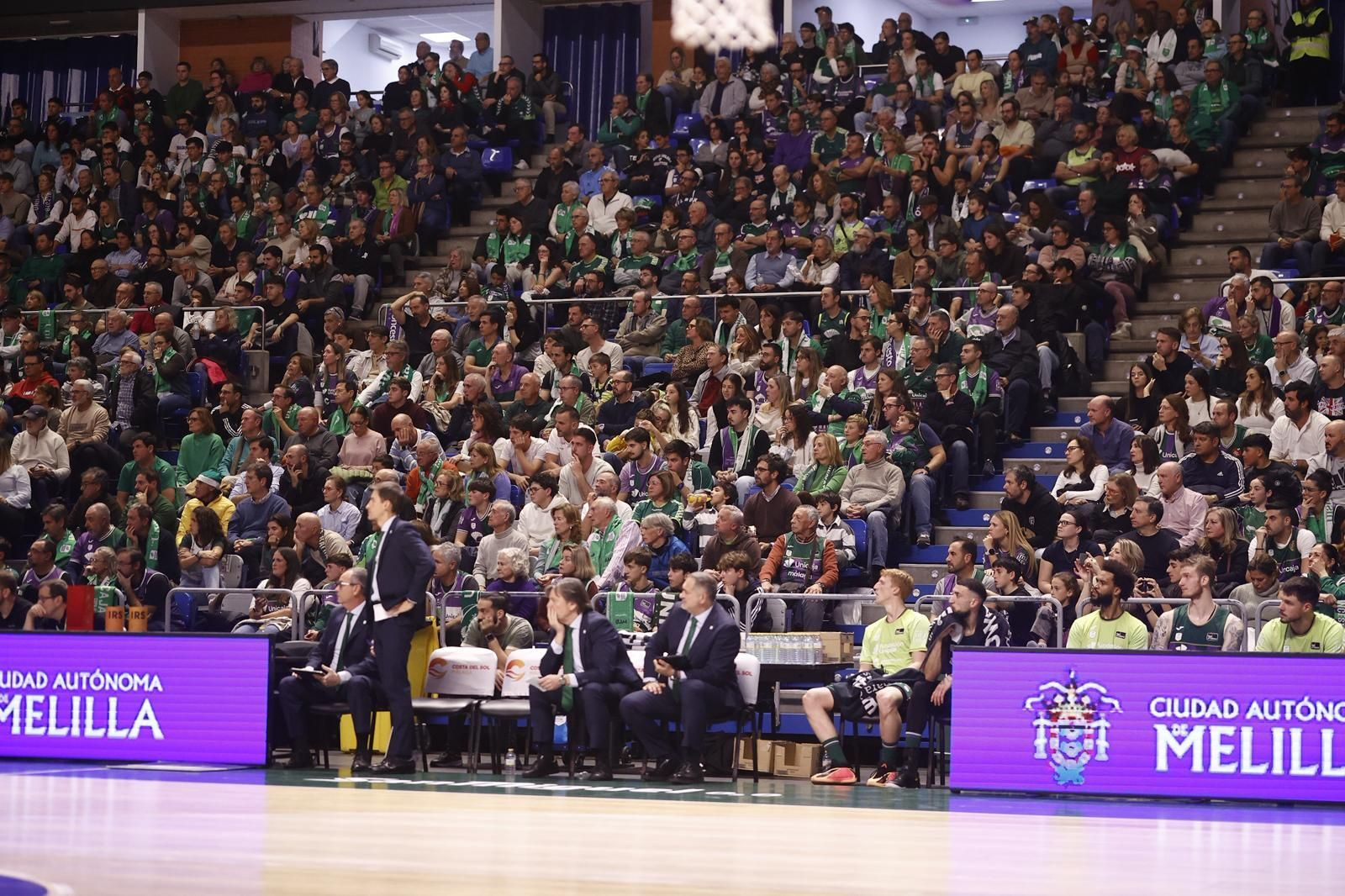 Búscate en las gradas del Carpena durante el Unicaja - Baskonia