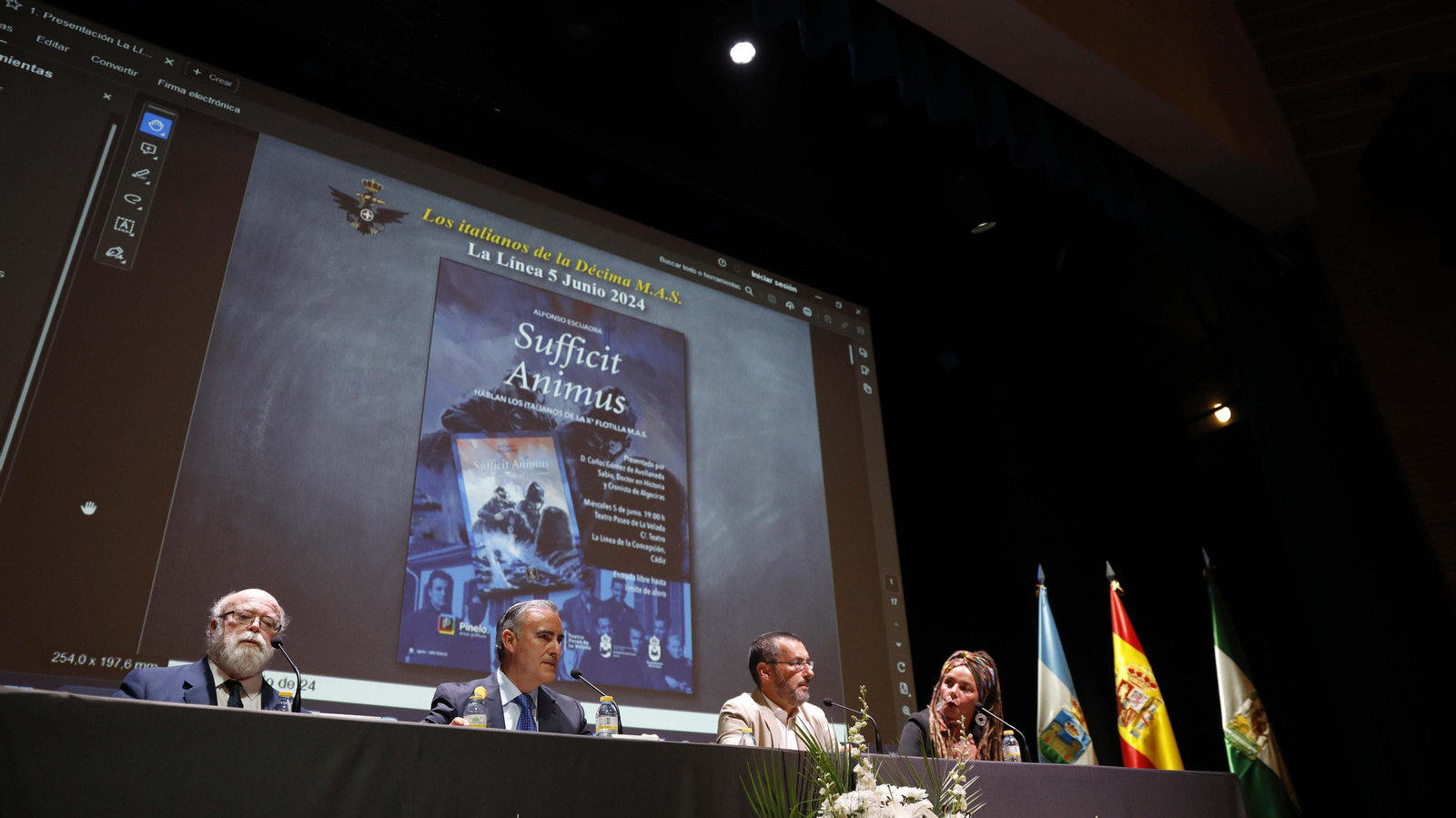 Presentación del libro de Alfonso Escuadra "Sufficit Animus" en el Teatro de La Velada de La Línea