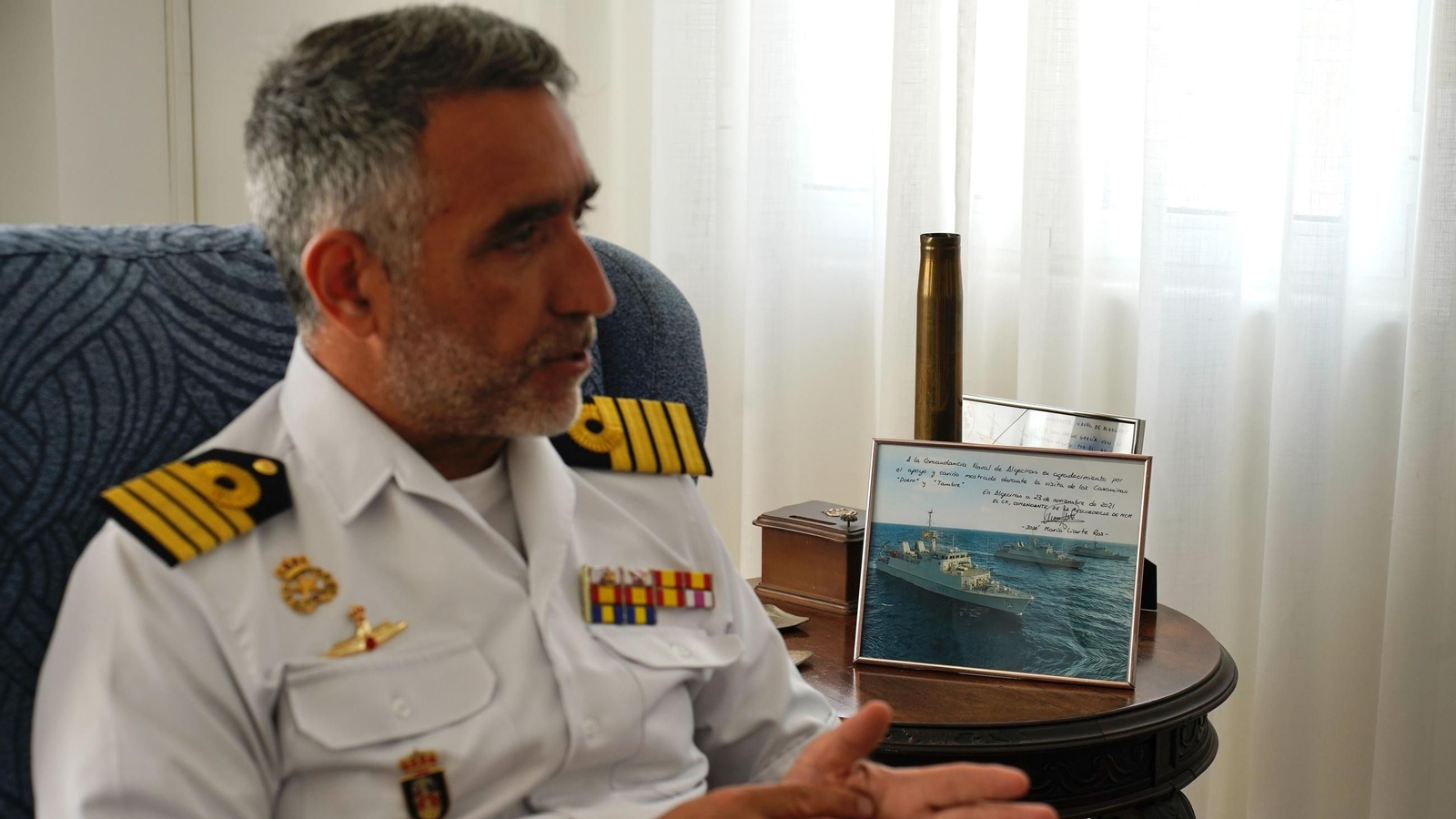 Entrevista con el comandante naval Fernando García, en la sede la comandancia de Algeciras