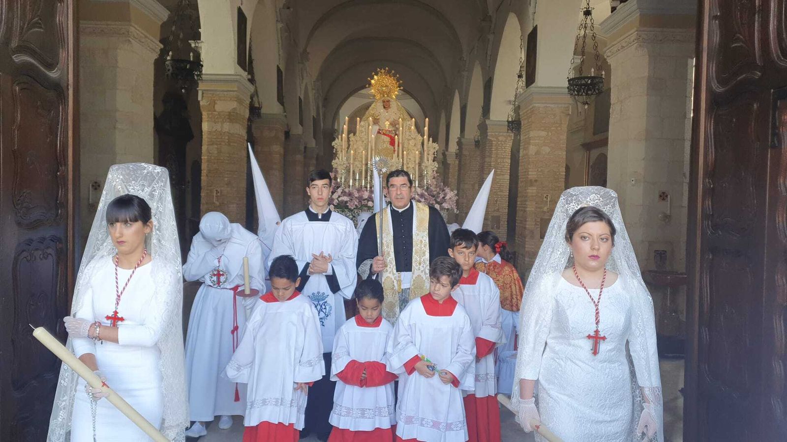 La procesión del Resucitado de Castro del Río, en imágenes