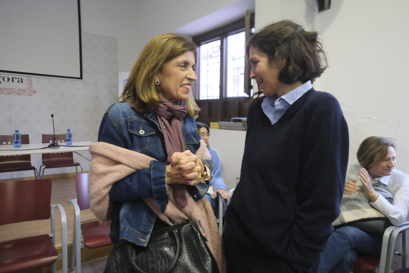 Las imágenes de la presentación de la obra ‘Historias de mujeres casadas’ de Cristina Campos en Córdoba