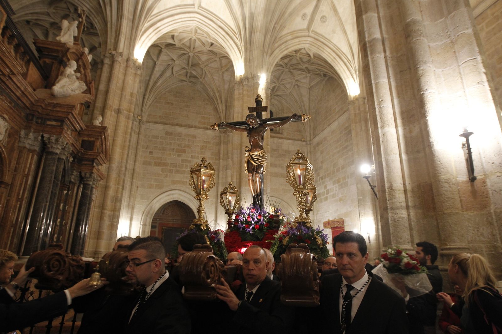 Imágenes Via Crucis Santo Cristo de la Escucha. Semana Santa Almería 2019