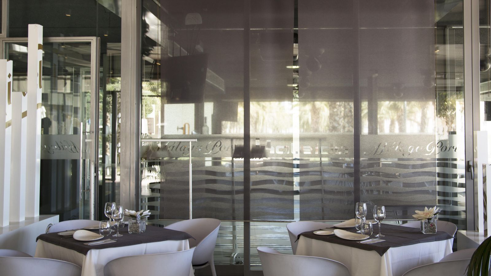 Interior del Kaleido Port.