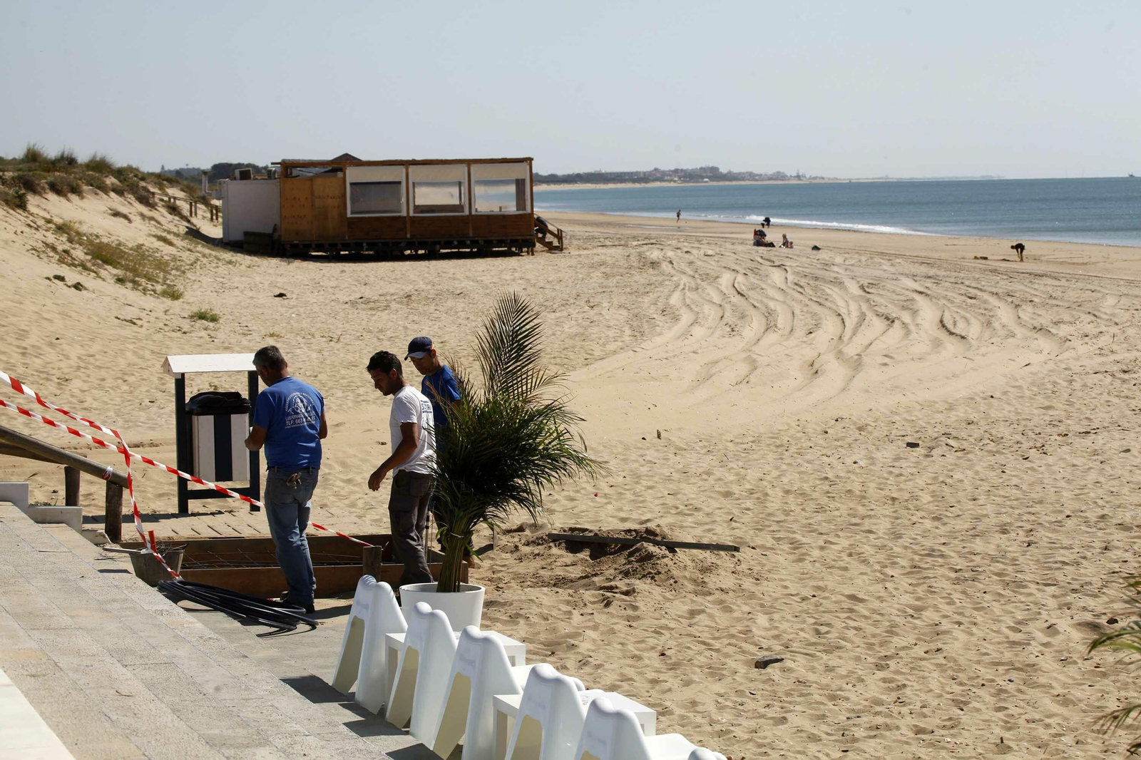 Las playas de la Costa de Huelva se preparan para la Semana Santa