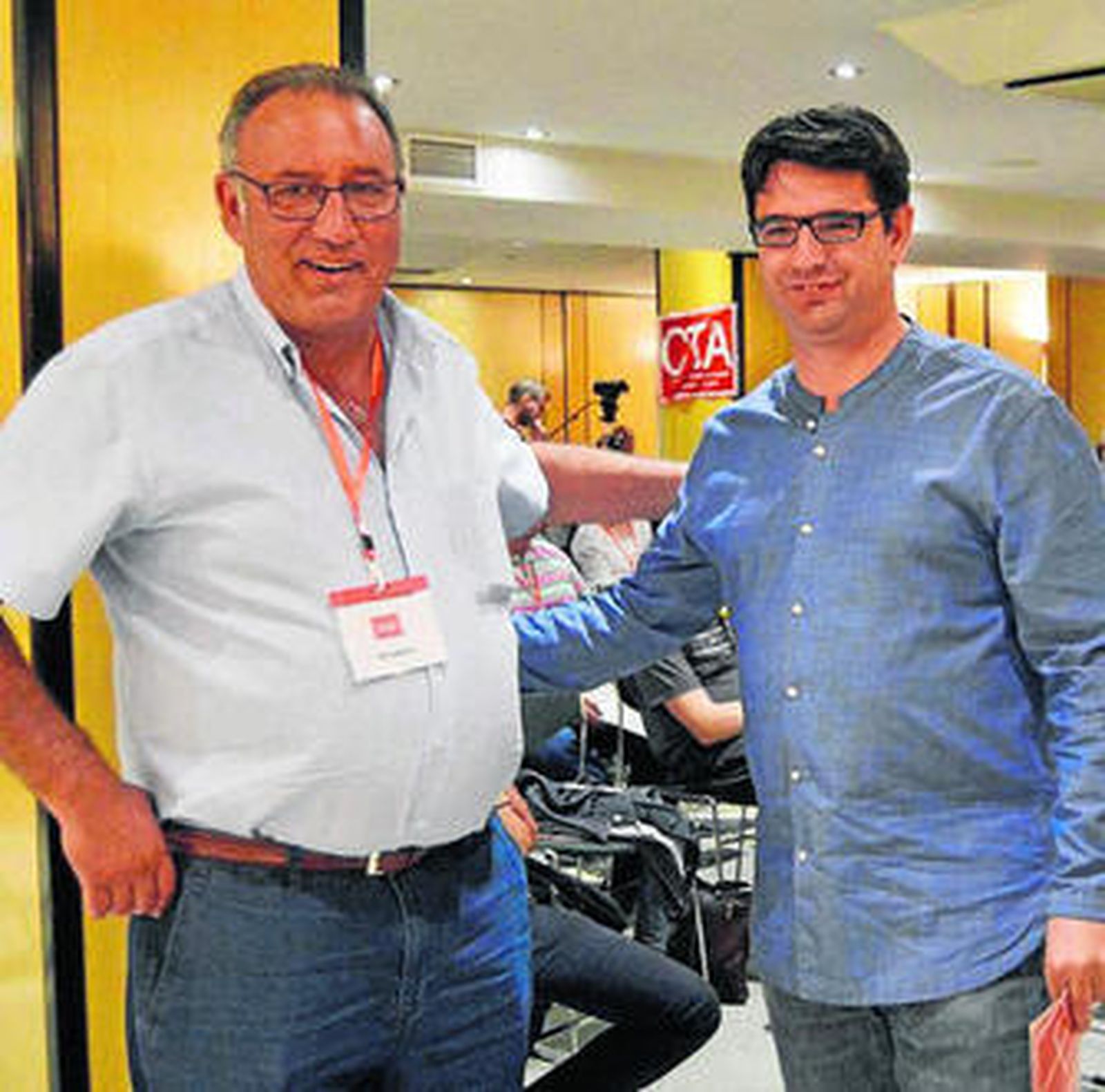 El líder de CTA, Francisco Moro, y el primer teniente de alcalde, Pedro García.