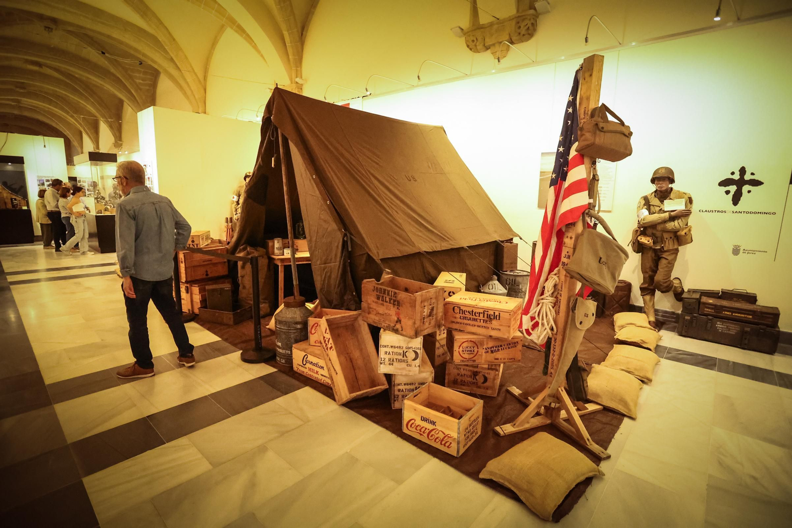 Imágenes de la exposición de maquetas de la II Guerra Mundial en los Claustros de Jerez Imágenes de la exposición de maquetas de la II Guerra Mundial en los Claustros de Jerez