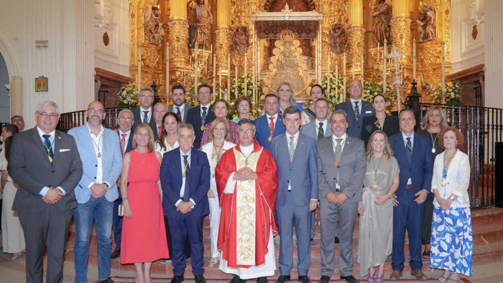 Los miembros de la Junta de Gobierno en la toma de posesión.