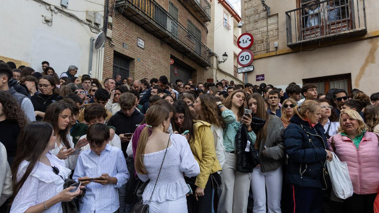 Los jiennenses se recrean con la cofradía de los Estudiantes un nuevo Lunes Santo