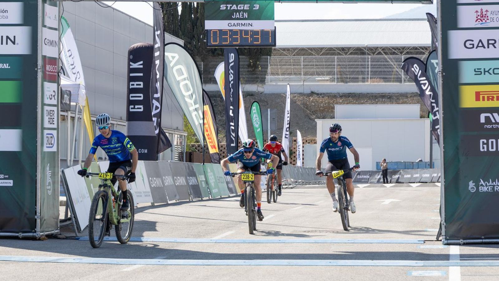 En imágenes: la Andalucía Bike Race llega a Jaén en su tercera etapa