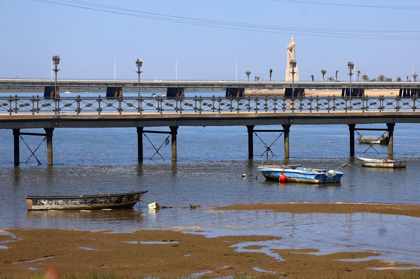Imágenes de la Jornada de Puertas Abiertas del Muelle de las Carabelas con motivo del 3 de agosto