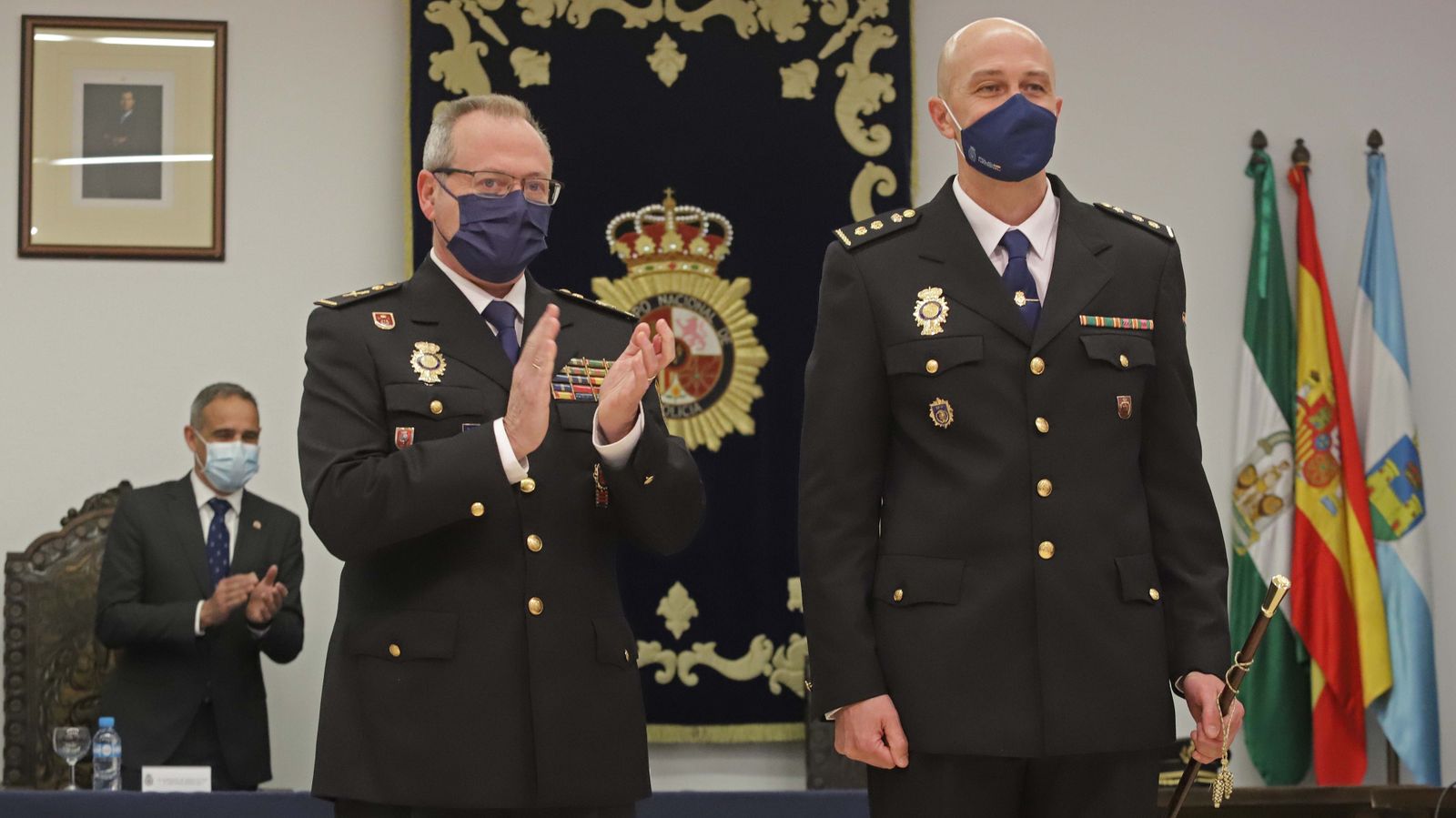 Fotos de la jura de cargo del nuevo comisario de la Policía Nacional en La Línea