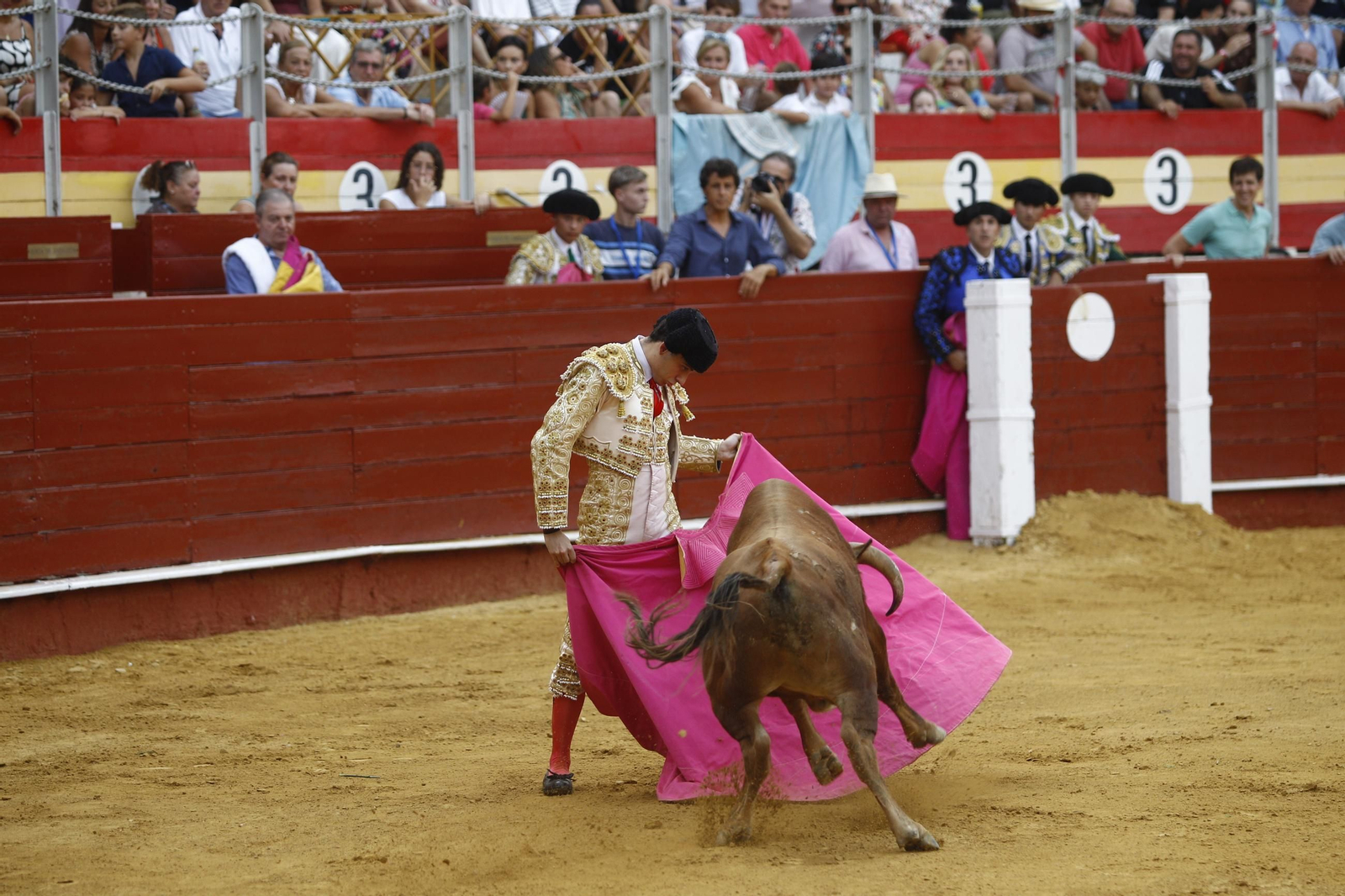 Las mejores imágenes de la clase práctica de la Escuela Municipal Taurina de Almería