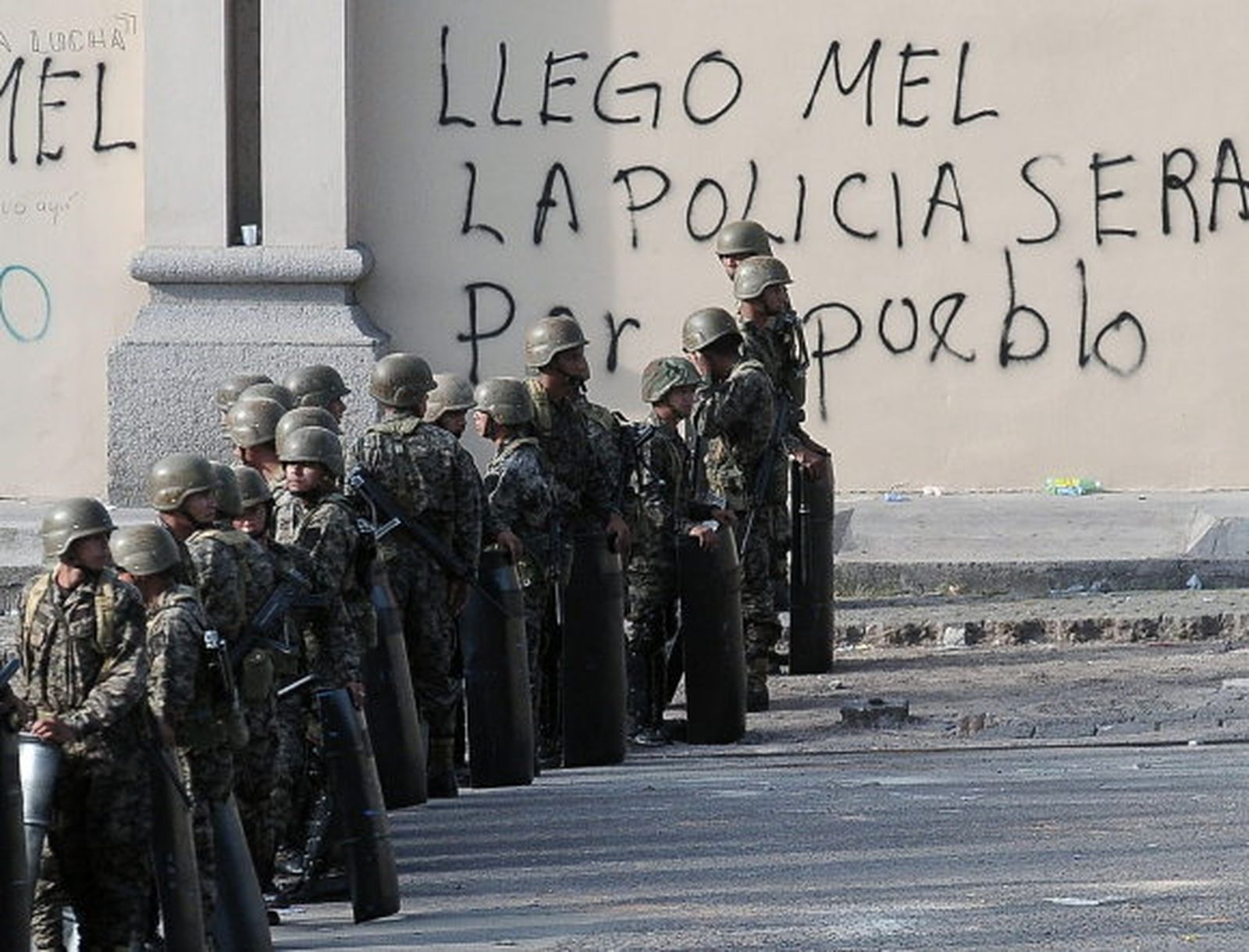 Micheletti dialogará con Zelaya si reconoce las elecciones de noviembre