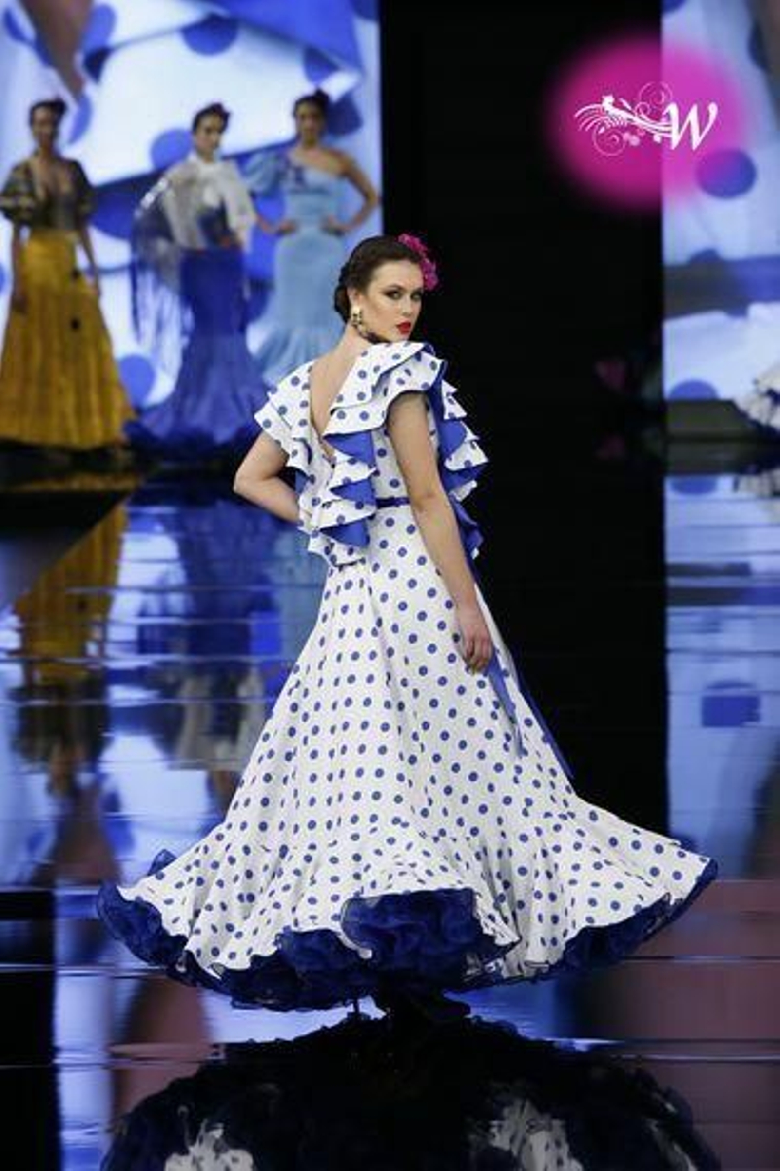 Carmen Vega presenta su colección en SIMOF 2020, todas las fotos de su desfile