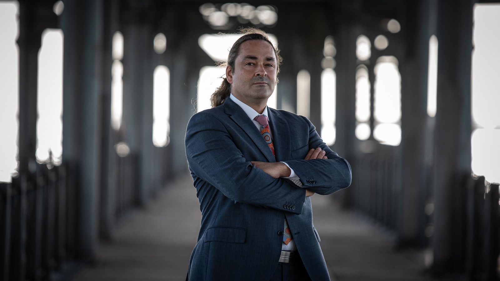 Claudio Lozano en el Muelle de la Río Tinto.