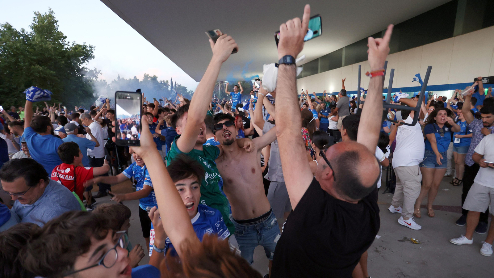 Celebración de los aficionados del Xerez DFC por el ascenso