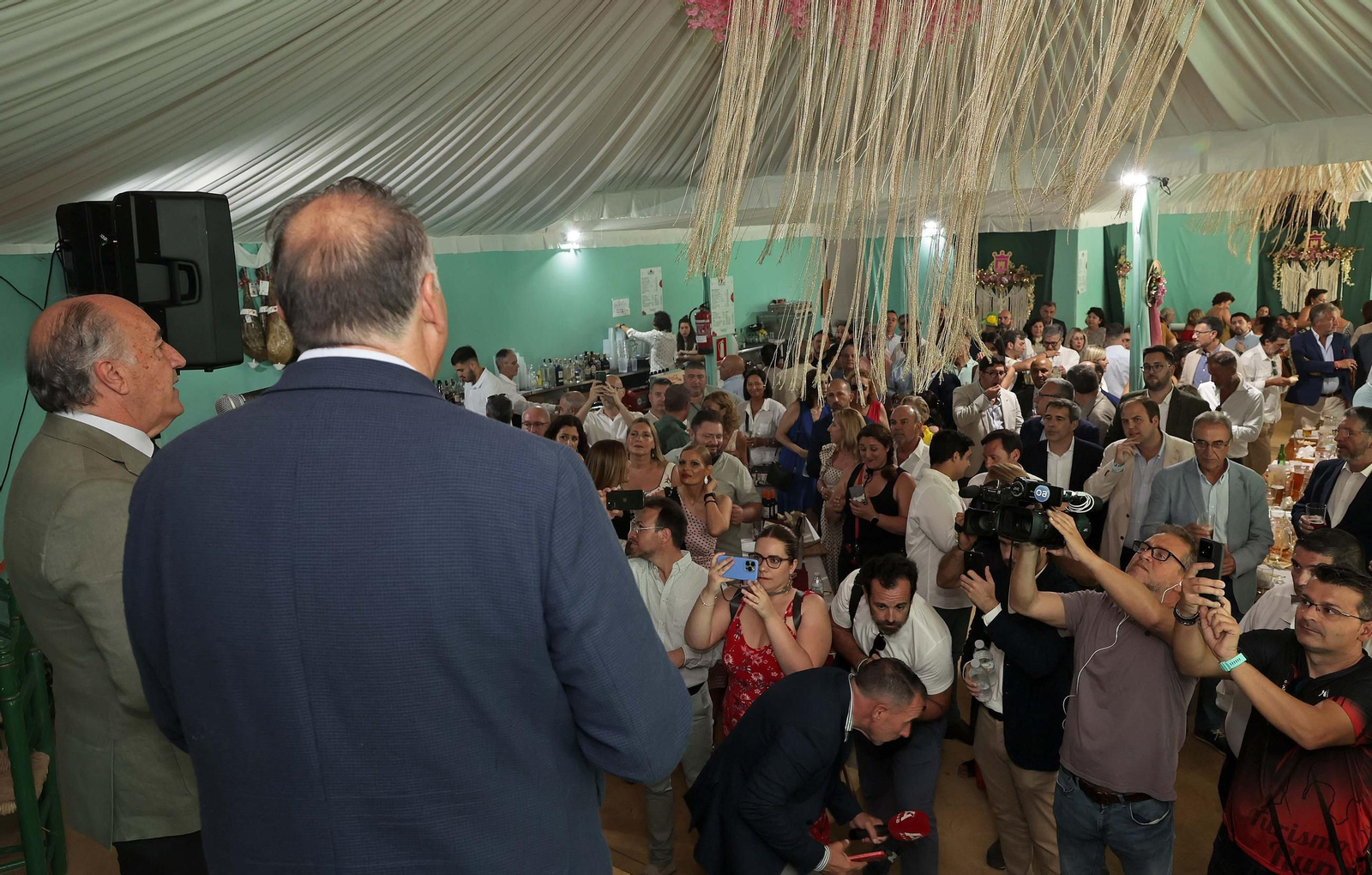 Fotos de la copa de autoridades en la caseta municipal de la Feria Real de Algeciras 2025