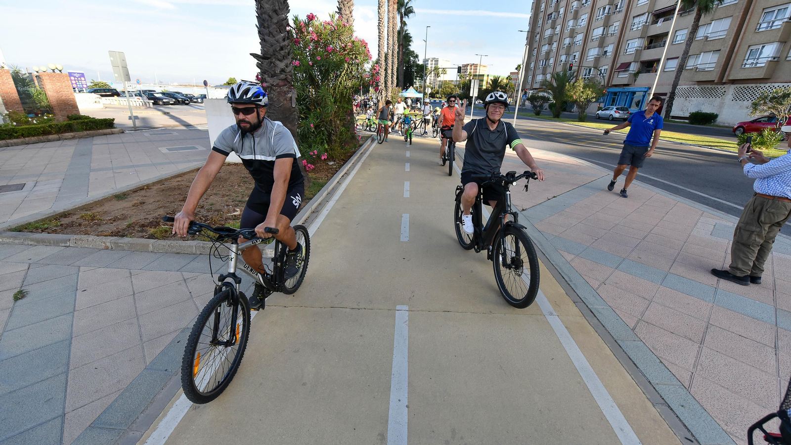 Marcha en bicicleta por la Semana de la Movilidad en La Línea, en imágenes
