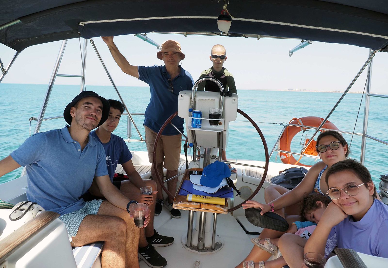 'Navega con Álvaro', la sesión de quimioterapia en Huelva, en imágenes