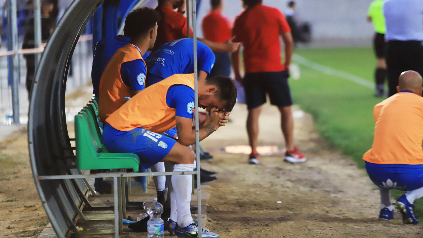 Imágenes de la semifinal por el ascenso entre el  Xerez CD - Puente Genil