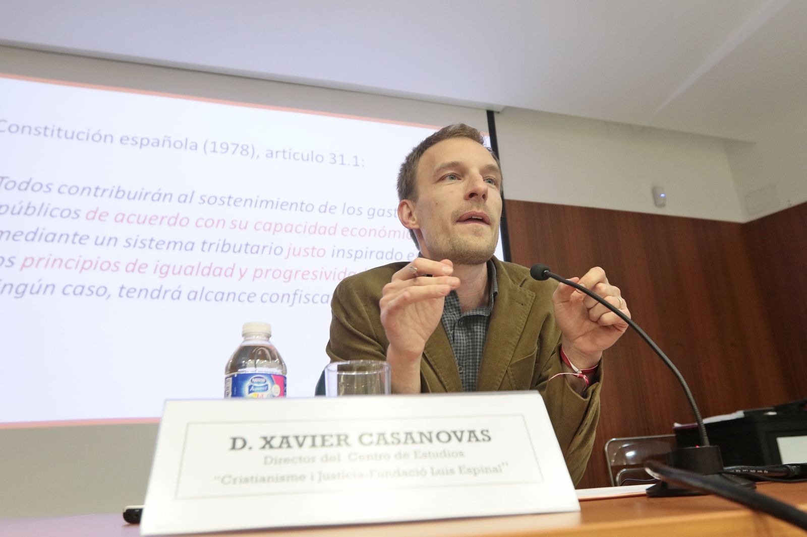 Un momento de la conferencia ayer.