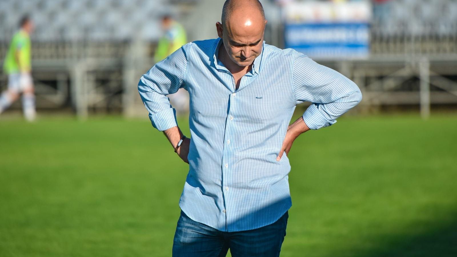 Holgado sabe que sacar los tres puntos en el Fernández Marchán es complicado.