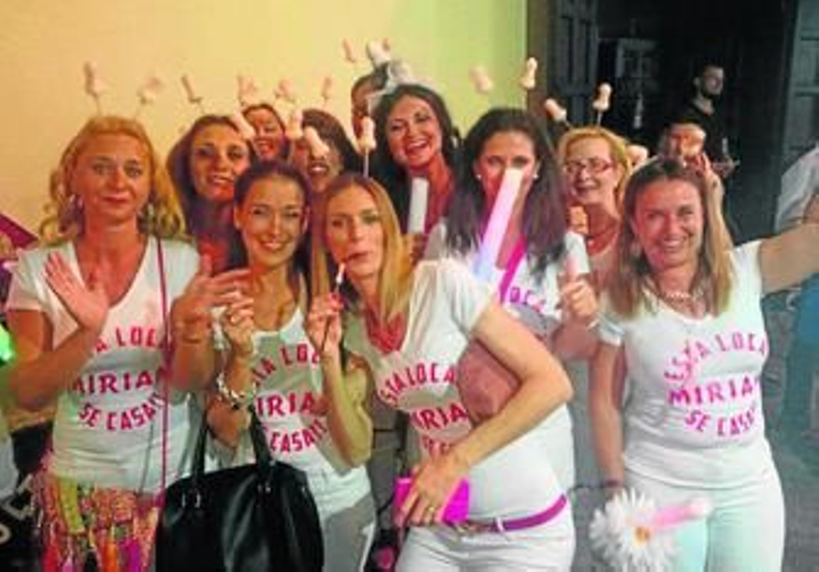 Uno de los grupos que eligen el centro de la ciudad portuense para disfrutar de la despedida a la soltería.