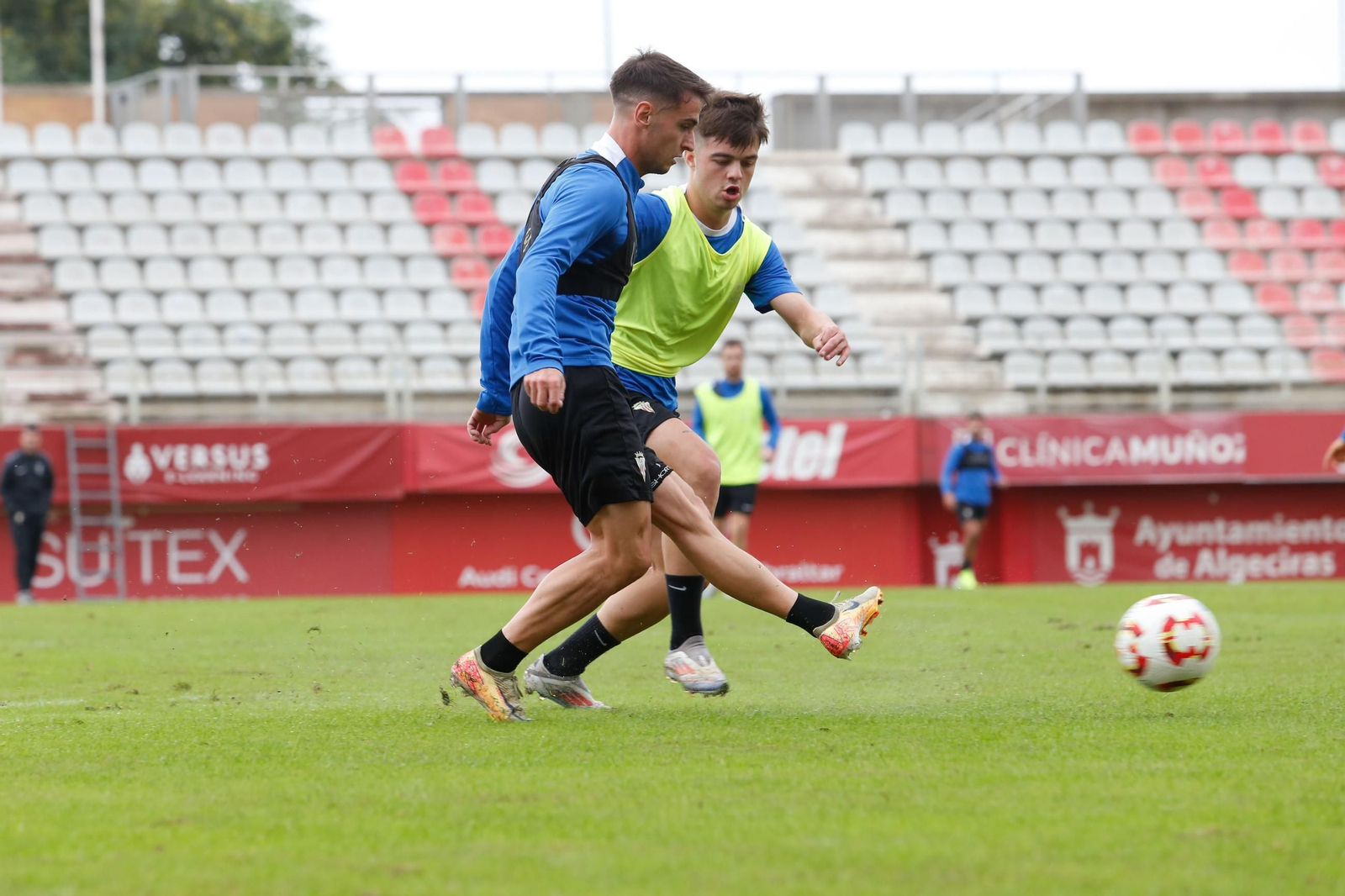 El entrenamiento del Algeciras CF antes de la visita al Recreativo de Huelva