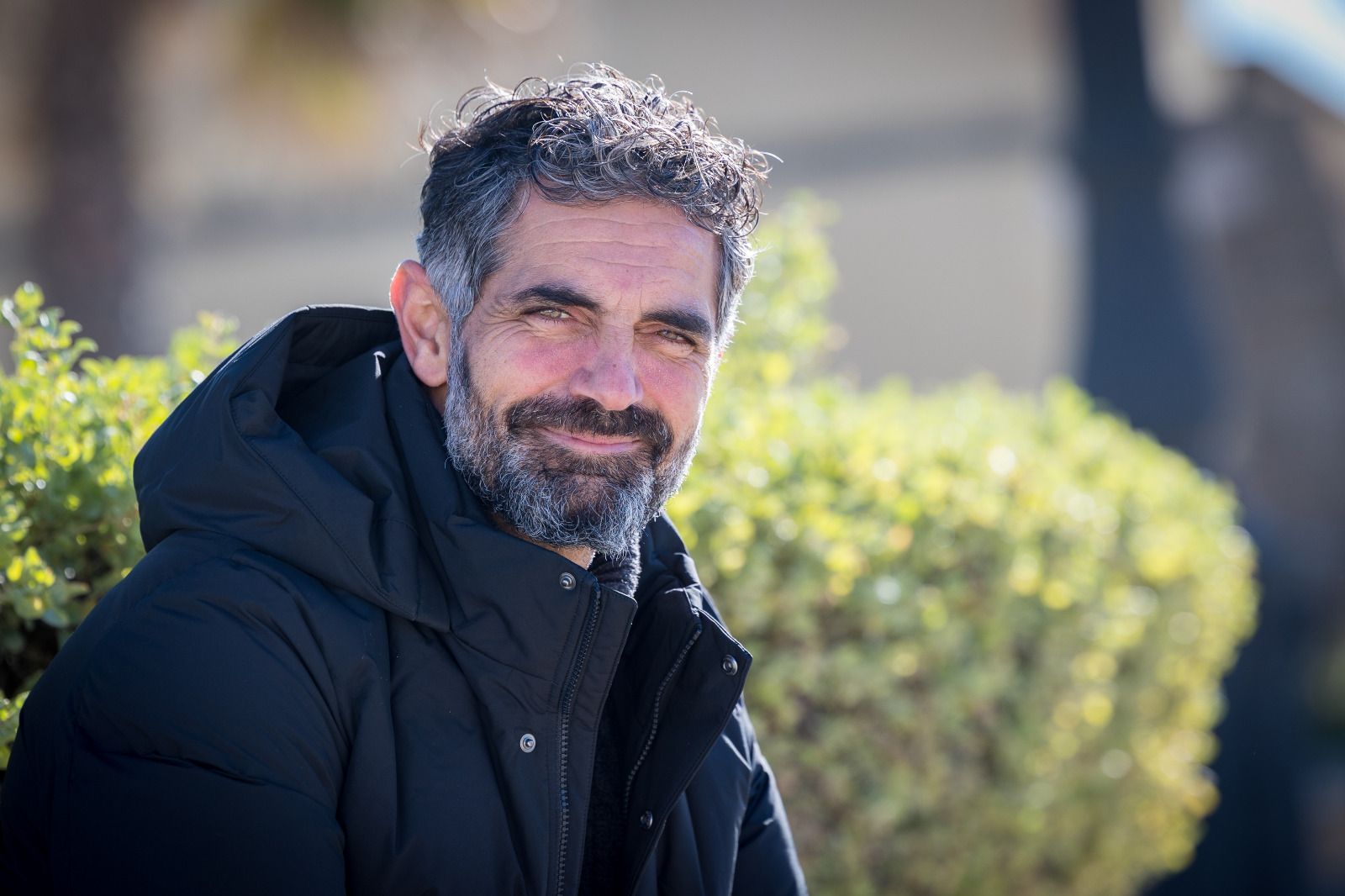 Jesús Bienvenido, en la plaza de Paco Alba.