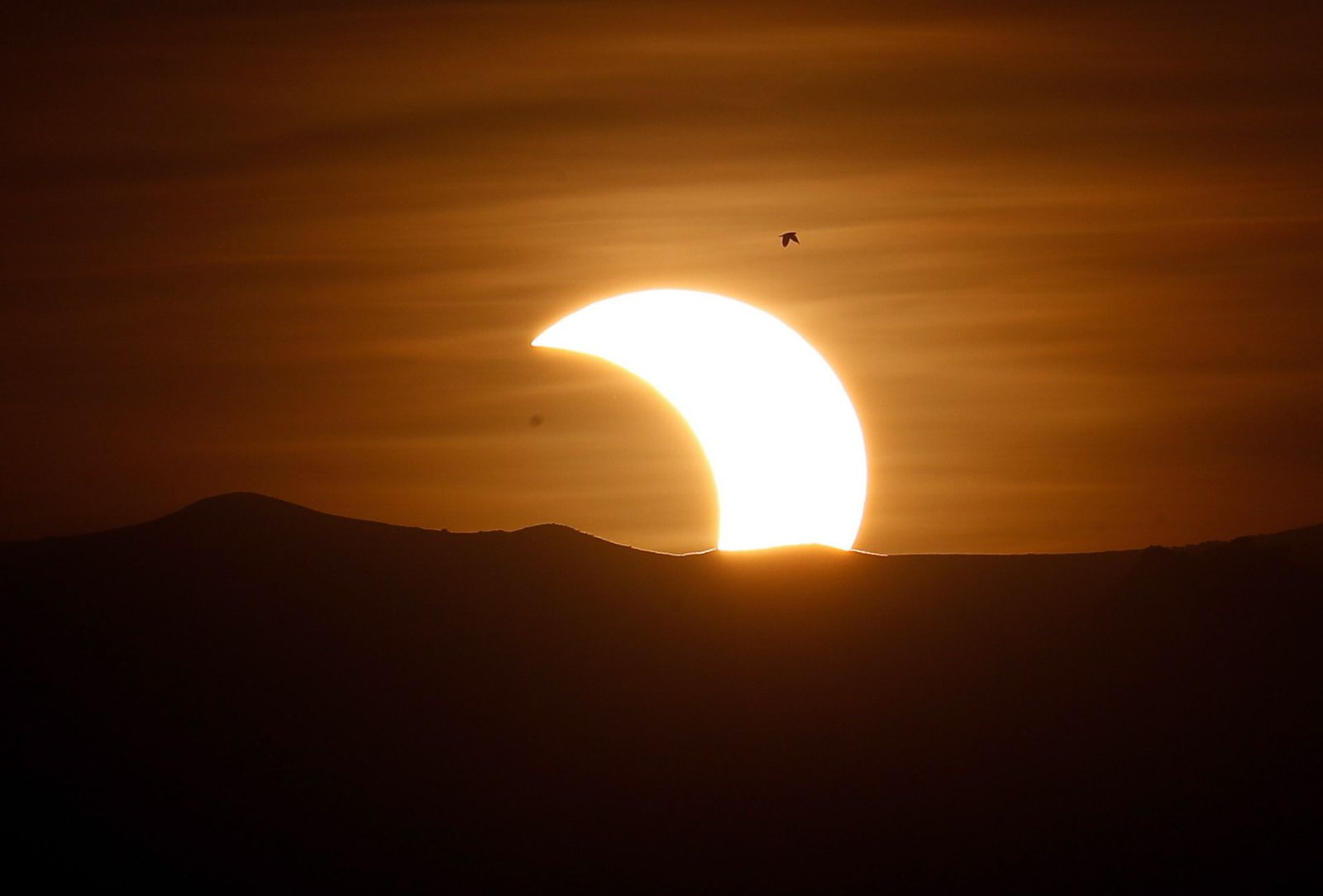 Las imágenes del último eclipse solar de la década
