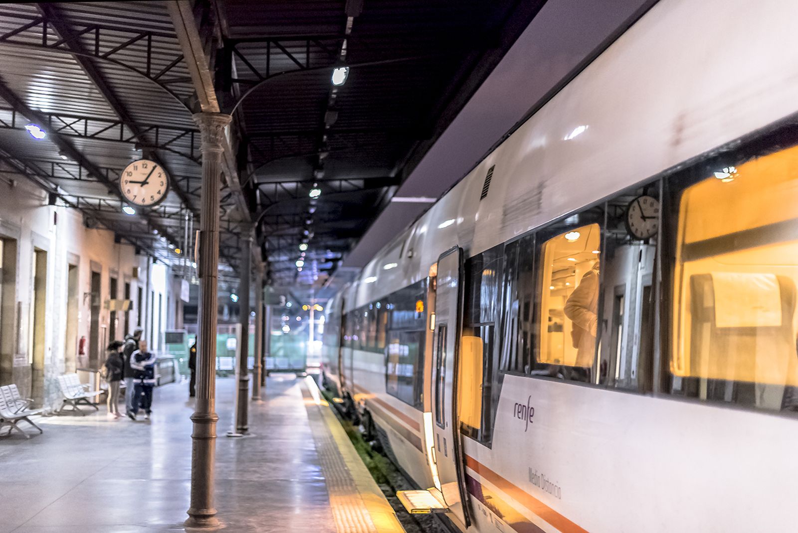 Granada-AlmeríaViaje a la estación 'fantasma'
