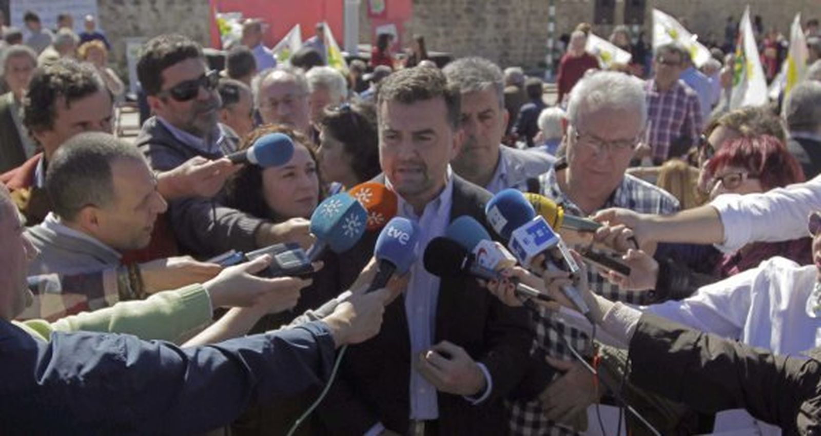 Maíllo centrará el cara a cara en “el paro y la pobreza”