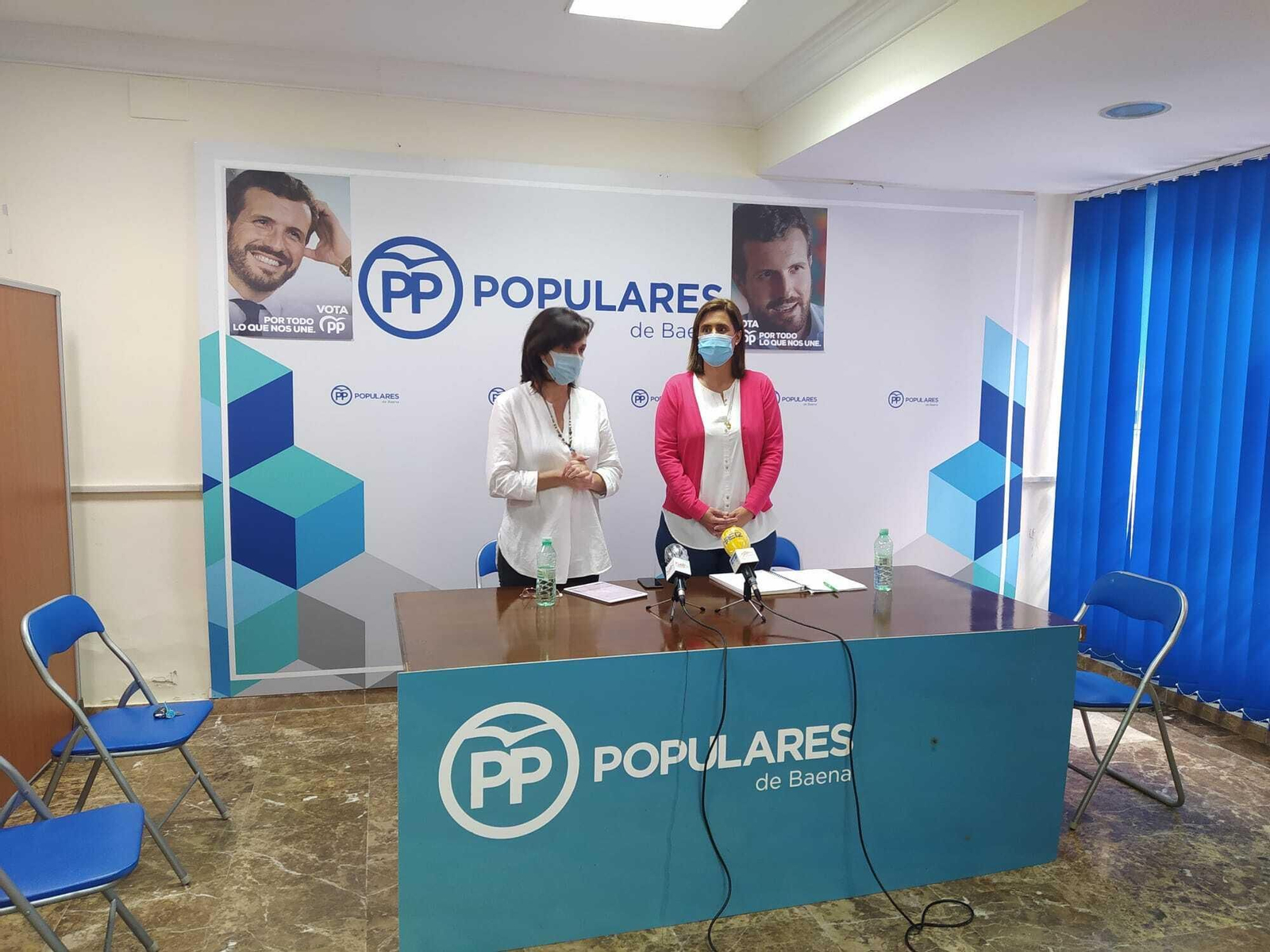 María Luisa Ceballos y Cristina Piernagorda.