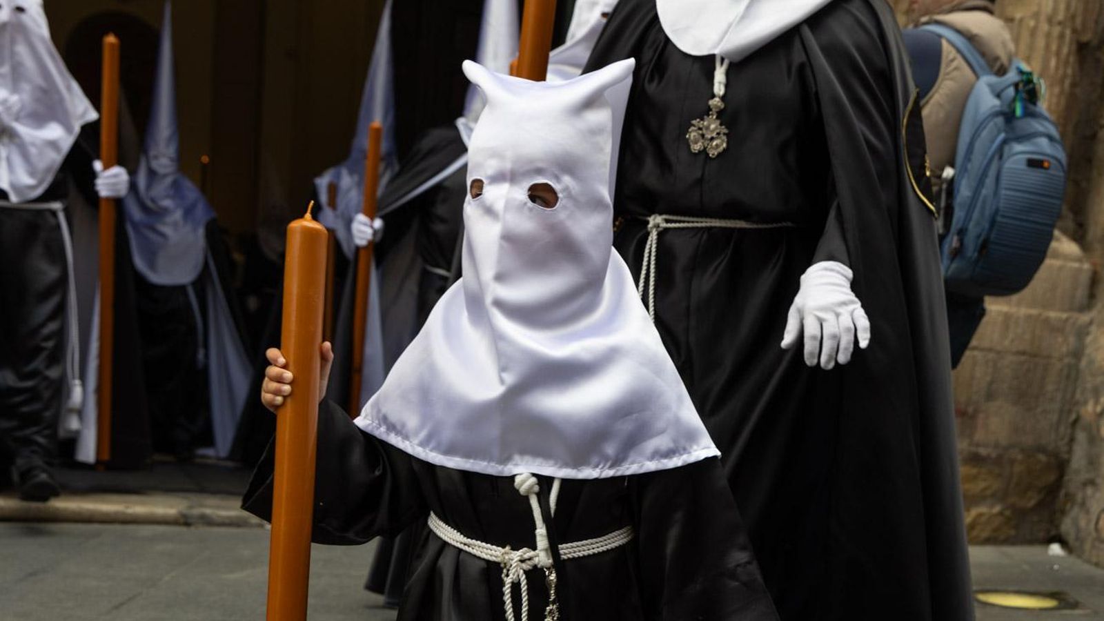 Los jiennenses se recrean con la cofradía de los Estudiantes un nuevo Lunes Santo