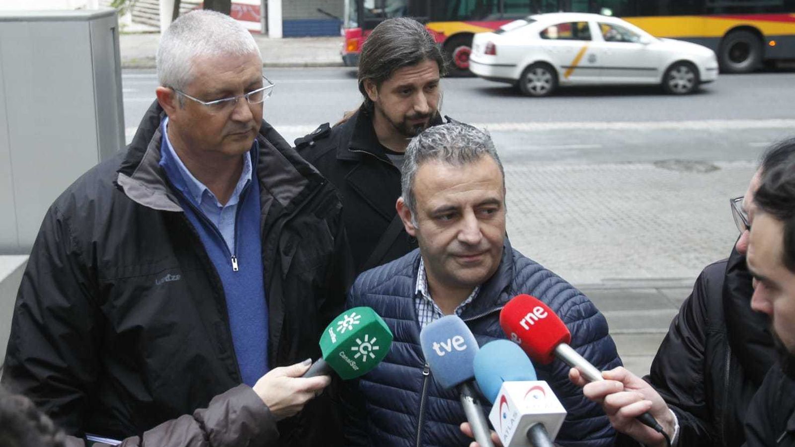 Otro de los representantes del sector, a su llegada a Fomento.