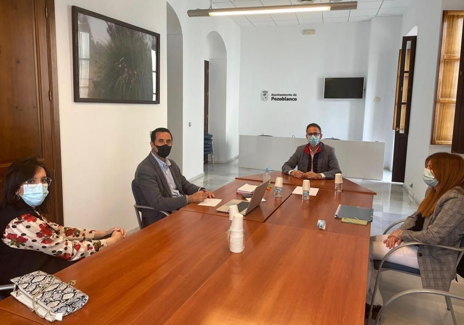 Reunión para abordar la ayuda a domicilio en Pozoblanco.
