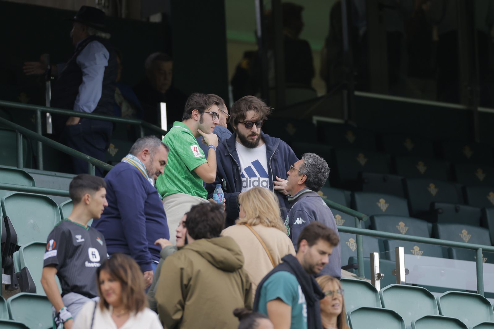 Búscate en las fotos del Betis-Osasuna