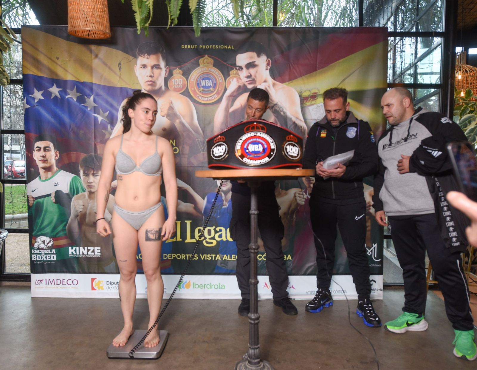 Las fotos del pesaje de la velada de Rafa Lozano Jr. en Córdoba