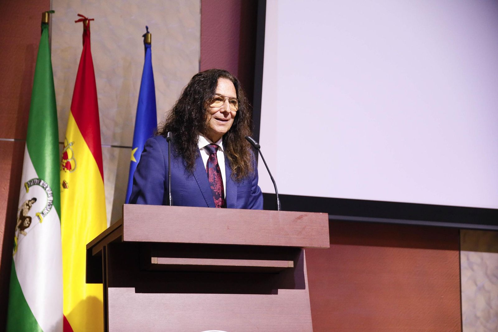 Las imágenes del acto de entrega de la Medalla de Oro a José Fernández Torres Tomatito, en la Universidad de Almería