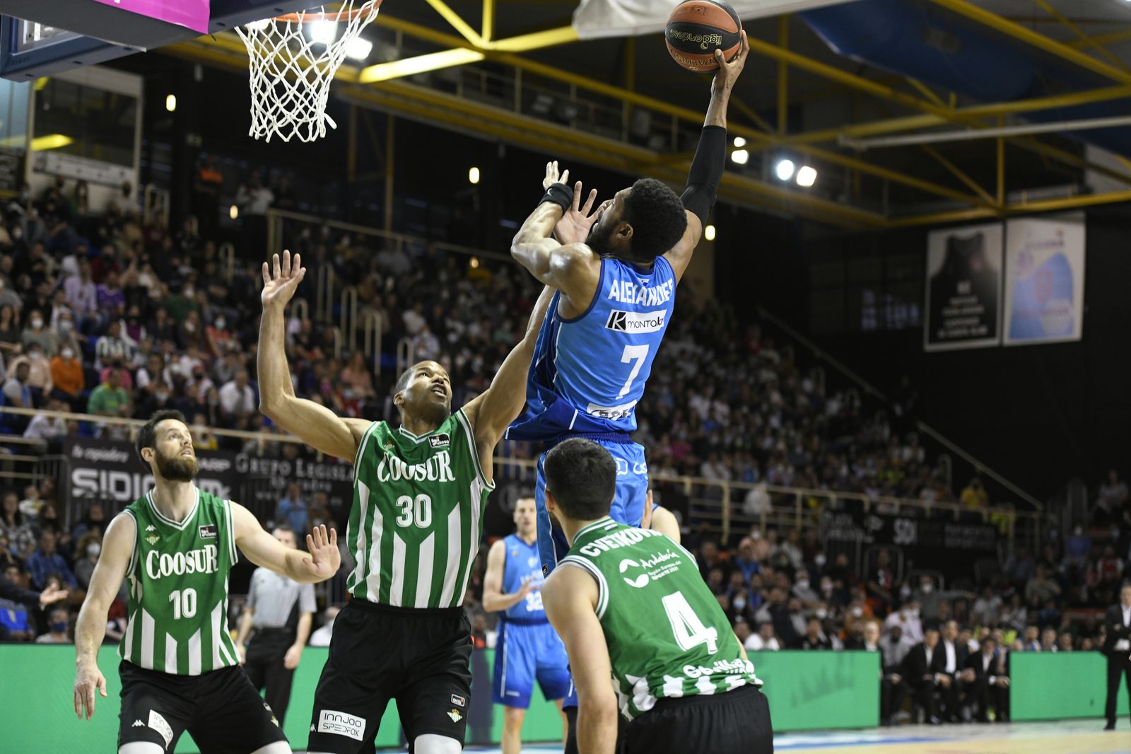 Las imágenes de la fiesta del Coosur Betis