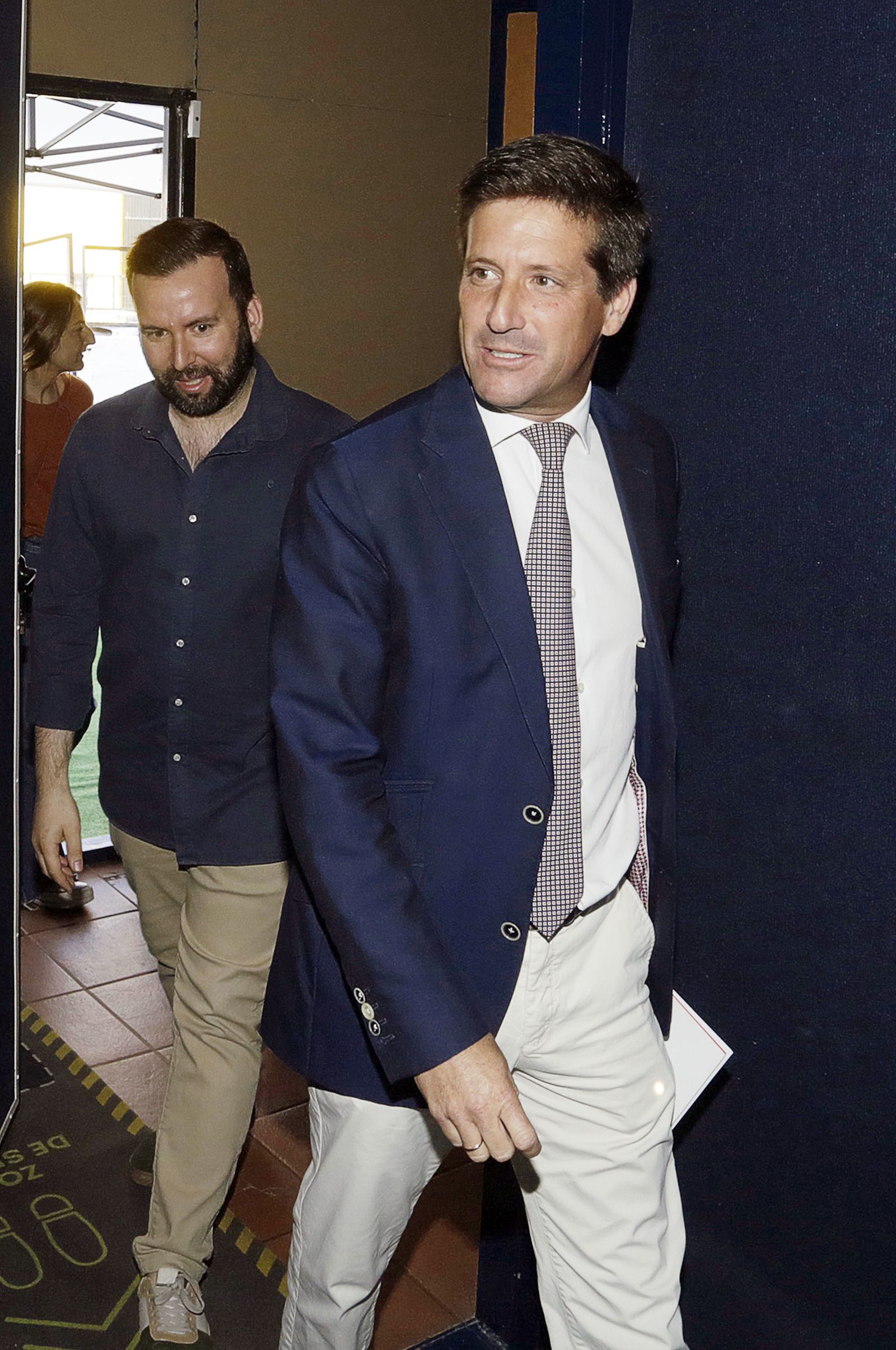 Elecciones Municipales Huelva 2023: Imágenes de la llegada de los candidatos al debate