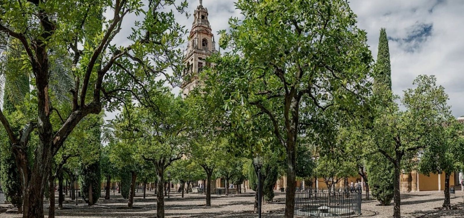 Patio de los Naranjos de la Mezquita-Catedral de Córdoba