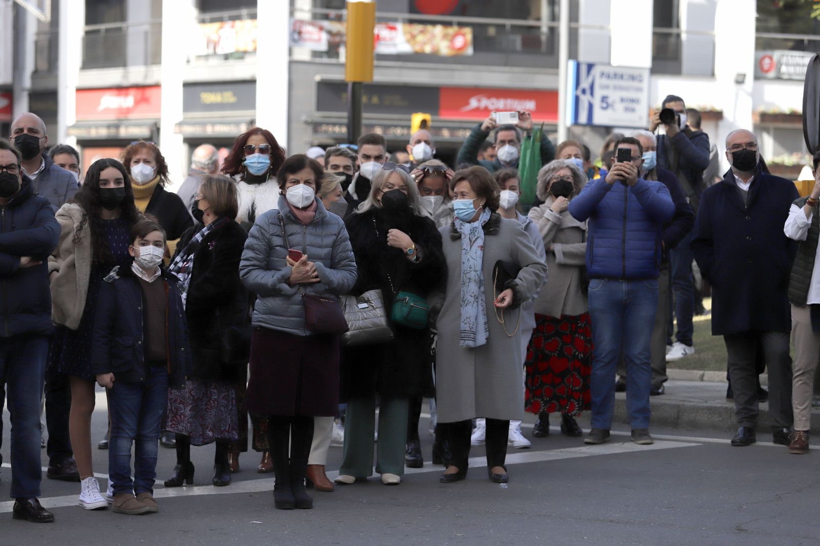 Imágenes del ambiente en la procesión de San Sebastián en Huelva