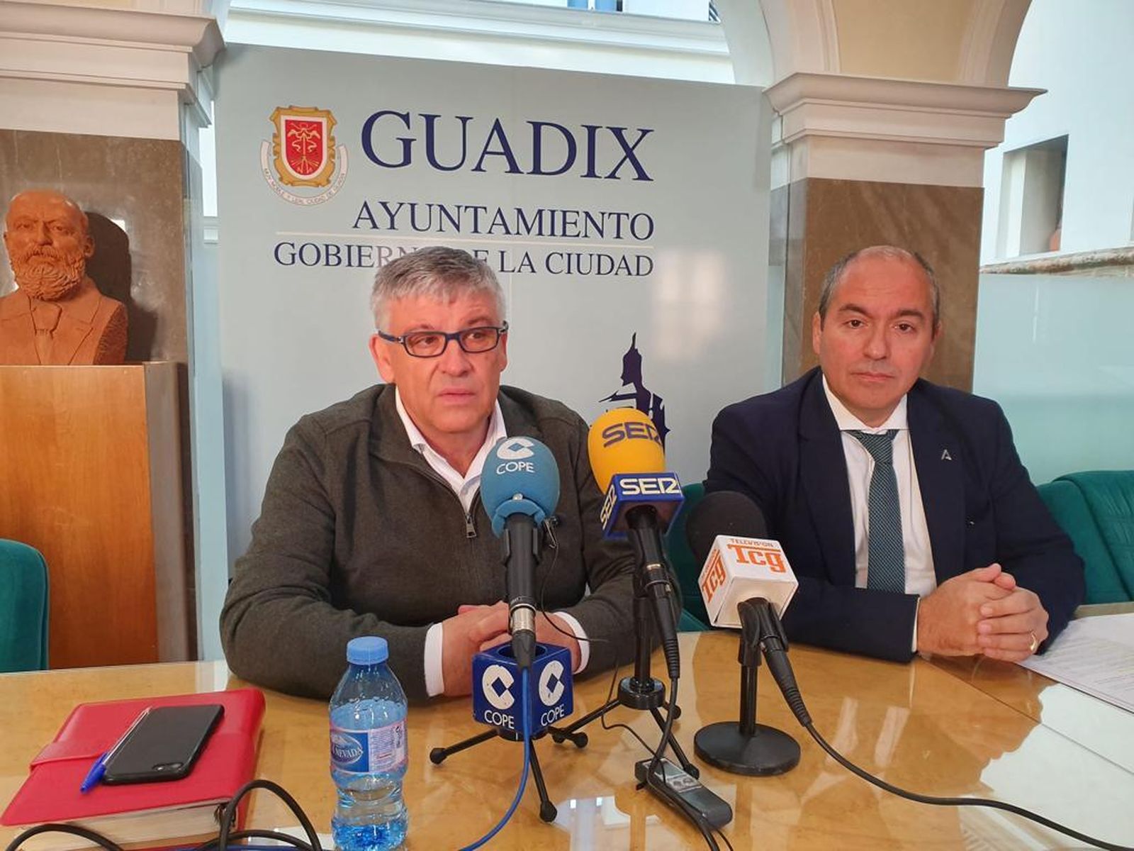El delegado de Economía destaca en Guadix “el carácter municipalista” de los presupuestos de la Junta para 2023