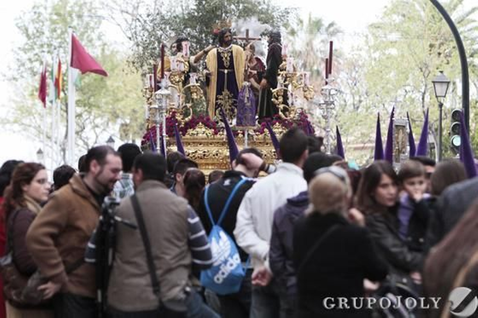 Estación de penitencia de la hermandad del Prendimiento de Cádiz. 

Foto: Lourdes de Vicente